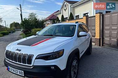 Внедорожник / Кроссовер Jeep Cherokee 2020 в 