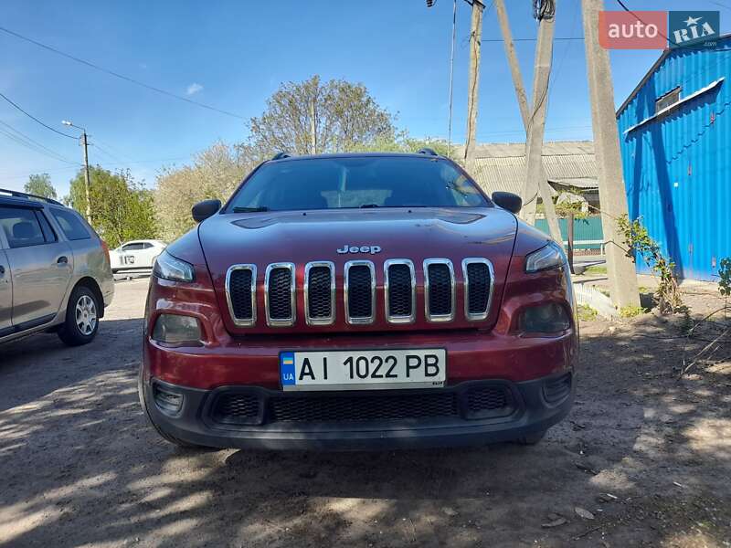 Внедорожник / Кроссовер Jeep Cherokee 2015 в 