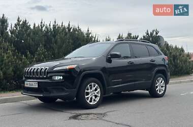 Внедорожник / Кроссовер Jeep Cherokee 2016 в Киеве