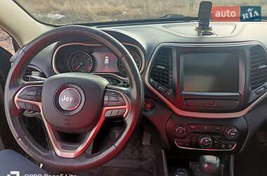 Позашляховик / Кросовер Jeep Cherokee 2015 в 