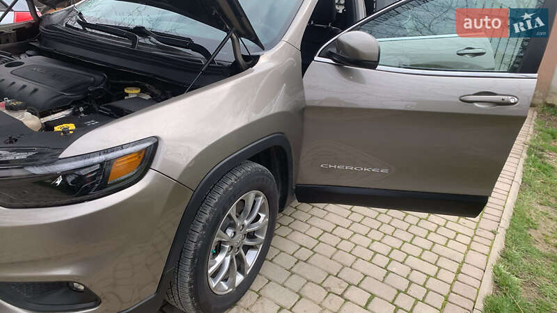 Позашляховик / Кросовер Jeep Cherokee 2020 в Івано-Франківську
