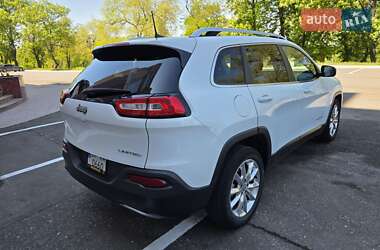 Позашляховик / Кросовер Jeep Cherokee 2016 в 