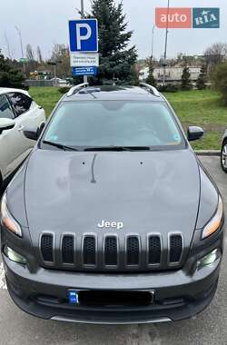 Внедорожник / Кроссовер Jeep Cherokee 2014 в Киеве