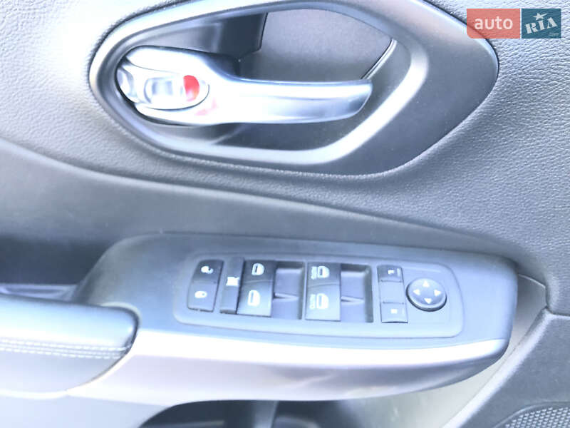 Позашляховик / Кросовер Jeep Cherokee 2020 в Ірпені