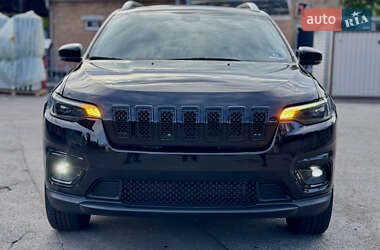 Внедорожник / Кроссовер Jeep Cherokee 2019 в 