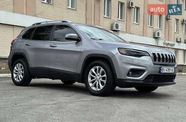 Позашляховик / Кросовер Jeep Cherokee 2019 в 