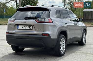 Позашляховик / Кросовер Jeep Cherokee 2019 в 