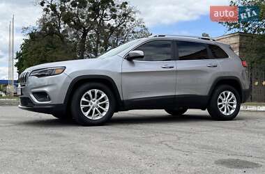 Позашляховик / Кросовер Jeep Cherokee 2019 в 