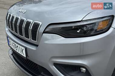 Позашляховик / Кросовер Jeep Cherokee 2019 в 