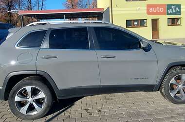 Внедорожник / Кроссовер Jeep Cherokee 2019 в 