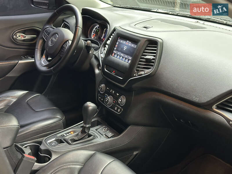 Позашляховик / Кросовер Jeep Cherokee 2018 в Львові