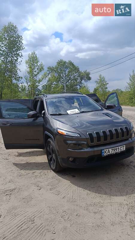 Внедорожник / Кроссовер Jeep Cherokee 2017 в Киеве