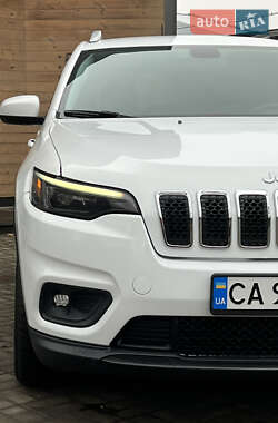 Позашляховик / Кросовер Jeep Cherokee 2018 в 