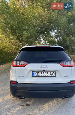 Позашляховик / Кросовер Jeep Cherokee 2020 в 