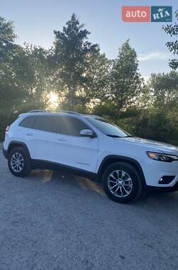 Позашляховик / Кросовер Jeep Cherokee 2020 в 