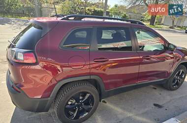 Внедорожник / Кроссовер Jeep Cherokee 2019 в 