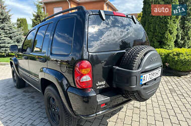 Позашляховик / Кросовер Jeep Cherokee 2003 в 