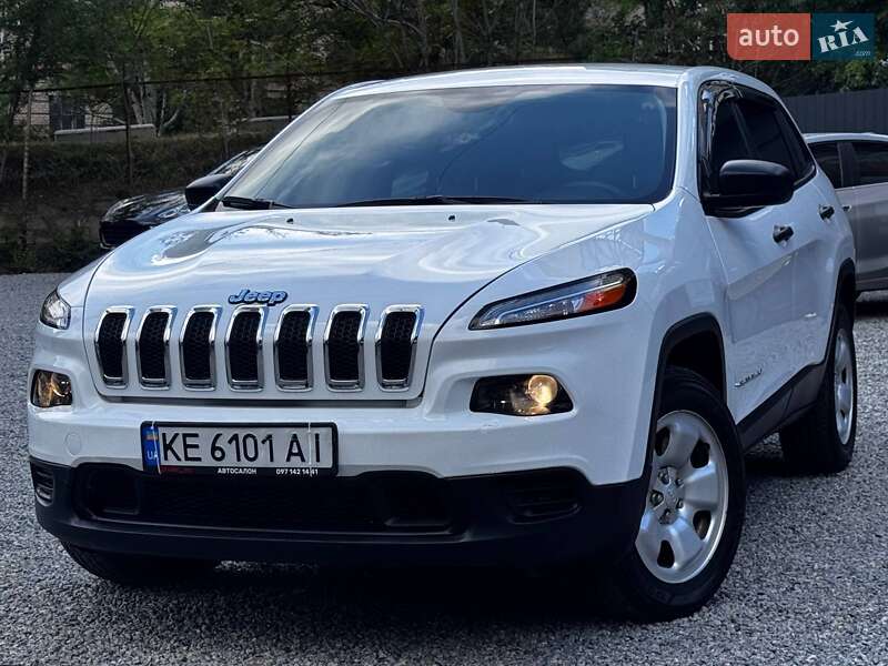 Позашляховик / Кросовер Jeep Cherokee 2016 в 