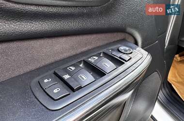 Позашляховик / Кросовер Jeep Cherokee 2016 в 