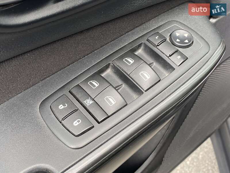 Позашляховик / Кросовер Jeep Cherokee 2015 в Дніпрі