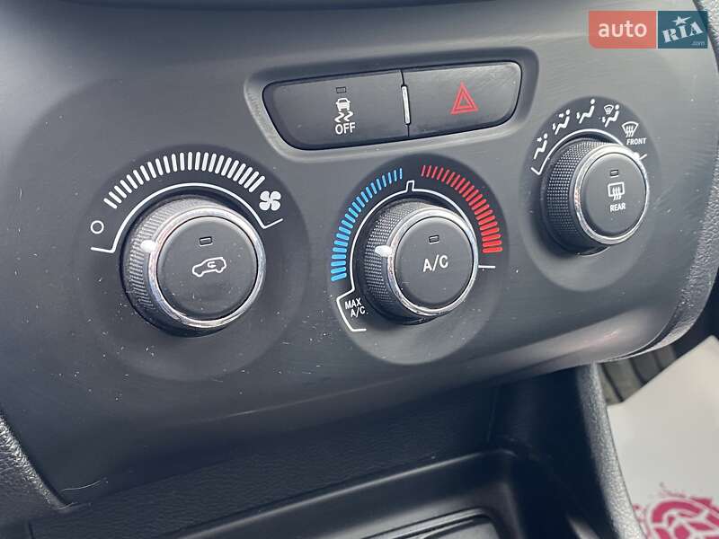 Позашляховик / Кросовер Jeep Cherokee 2015 в Дніпрі