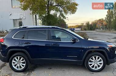 Внедорожник / Кроссовер Jeep Cherokee 2015 в 
