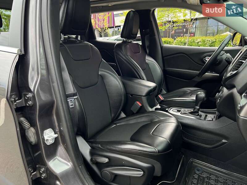 Позашляховик / Кросовер Jeep Cherokee 2018 в Києві