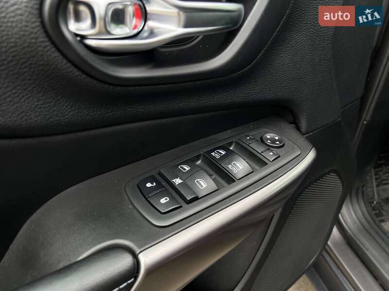 Позашляховик / Кросовер Jeep Cherokee 2018 в Києві