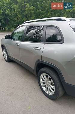 Внедорожник / Кроссовер Jeep Cherokee 2020 в 