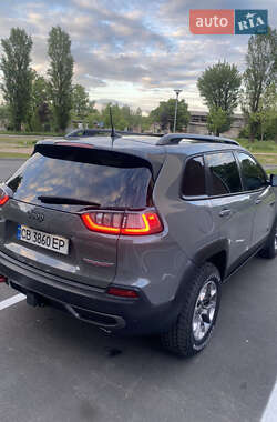 Внедорожник / Кроссовер Jeep Cherokee 2019 в 