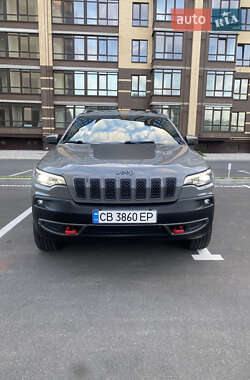 Внедорожник / Кроссовер Jeep Cherokee 2019 в 