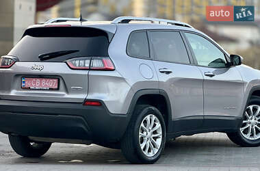 Внедорожник / Кроссовер Jeep Cherokee 2020 в 