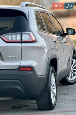 Внедорожник / Кроссовер Jeep Cherokee 2020 в 