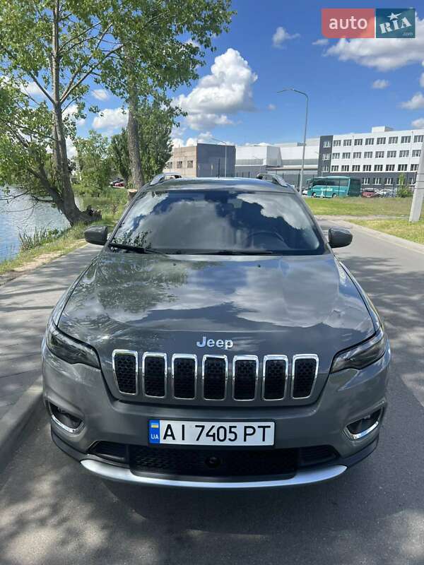 Позашляховик / Кросовер Jeep Cherokee 2021 в 