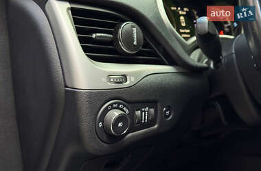 Позашляховик / Кросовер Jeep Cherokee 2017 в 