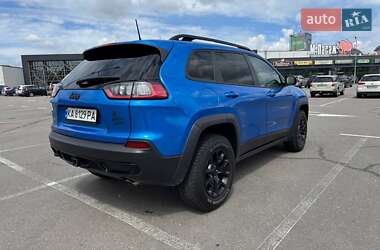 Внедорожник / Кроссовер Jeep Cherokee 2022 в 