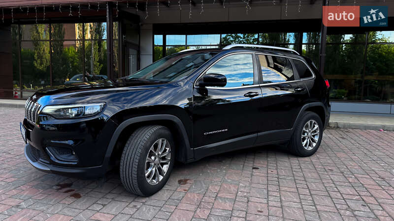 Внедорожник / Кроссовер Jeep Cherokee 2018 в Полтаве