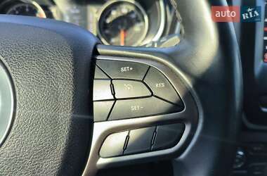 Внедорожник / Кроссовер Jeep Cherokee 2018 в 