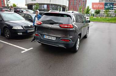 Позашляховик / Кросовер Jeep Cherokee 2013 в 