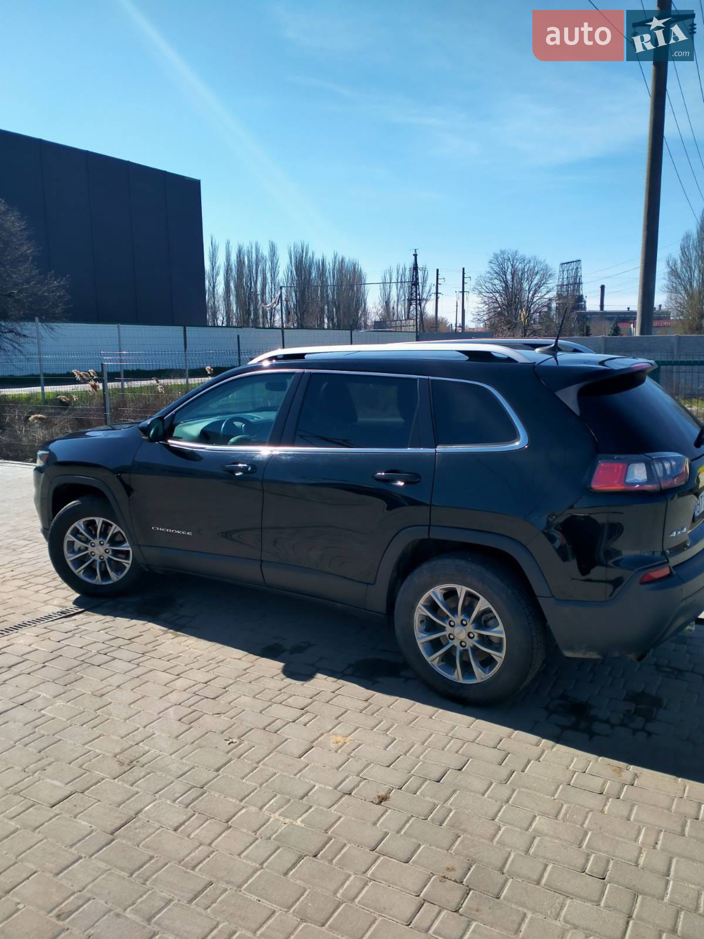 2019 Jeep Cherokee - мініатюра 4