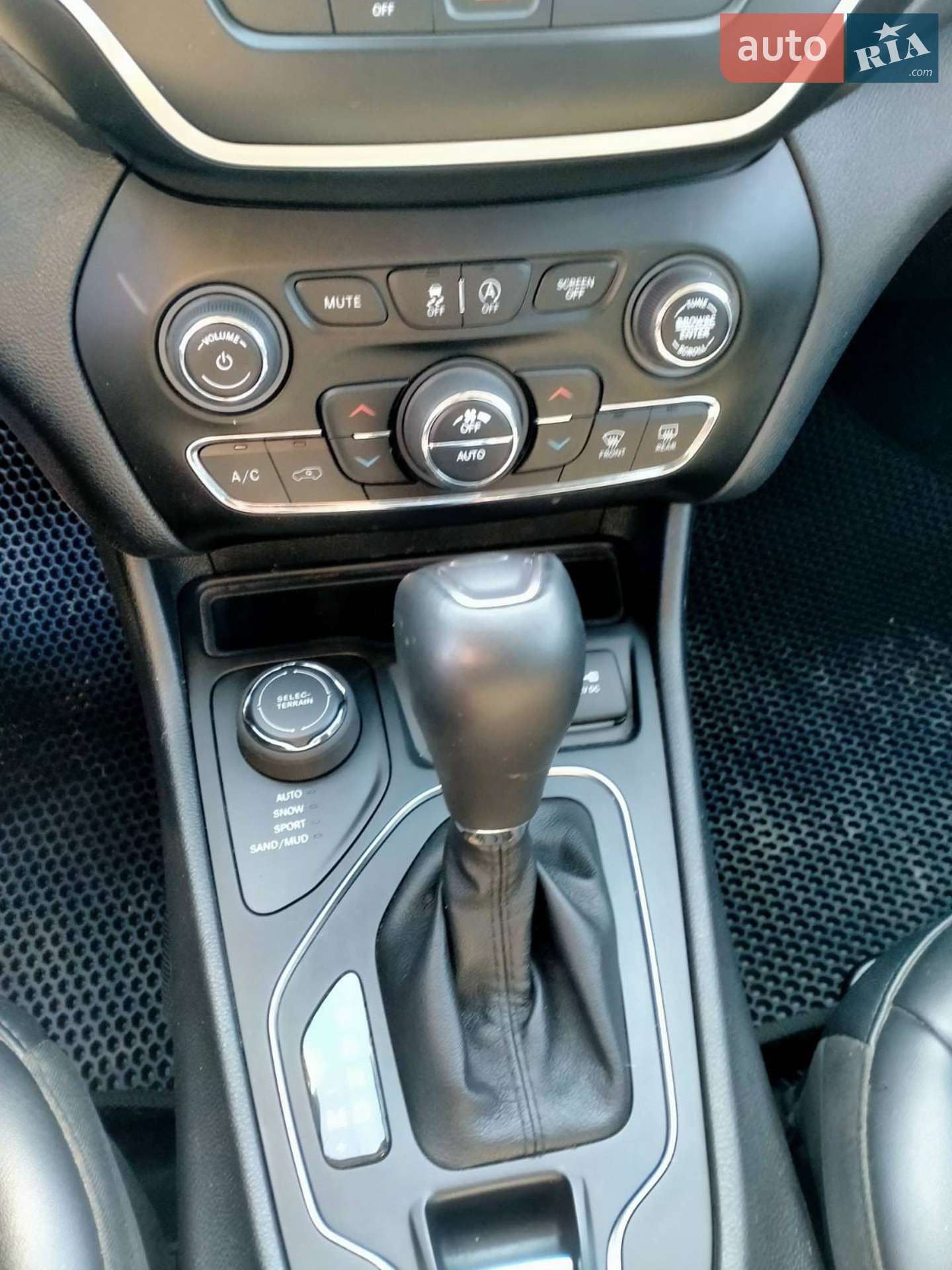 2019 Jeep Cherokee - мініатюра 10