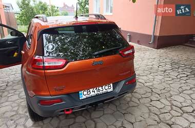 Внедорожник / Кроссовер Jeep Cherokee 2015 в 