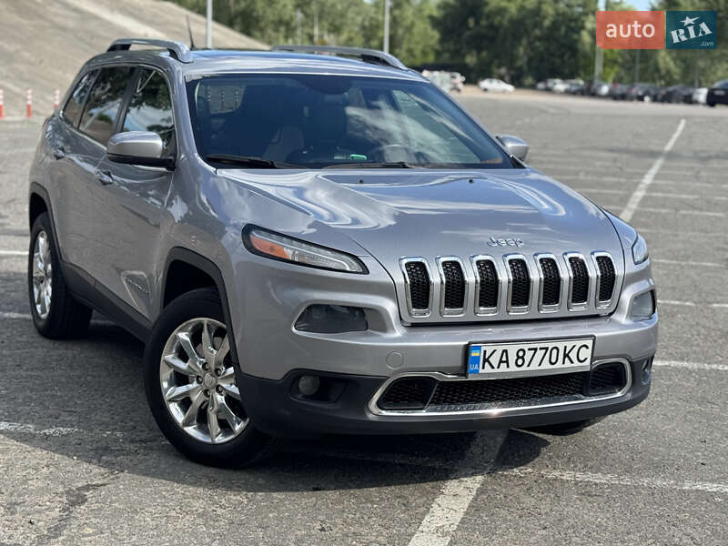 Внедорожник / Кроссовер Jeep Cherokee 2014 в 