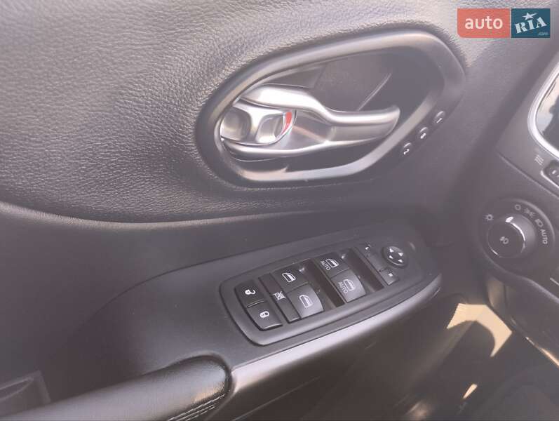 Позашляховик / Кросовер Jeep Cherokee 2020 в Рівному