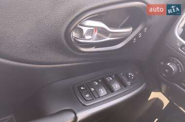 Внедорожник / Кроссовер Jeep Cherokee 2020 в 