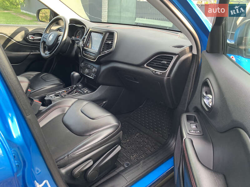 Позашляховик / Кросовер Jeep Cherokee 2019 в Полтаві