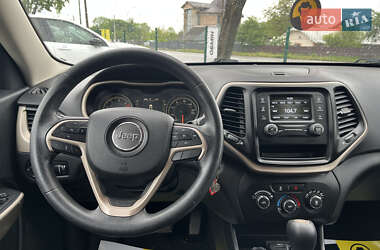 Внедорожник / Кроссовер Jeep Cherokee 2017 в 