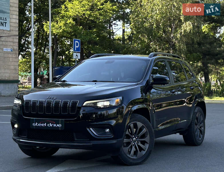 Внедорожник / Кроссовер Jeep Cherokee 2018 в Николаеве