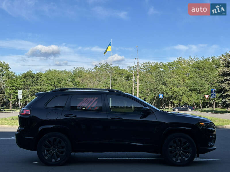 Внедорожник / Кроссовер Jeep Cherokee 2018 в Николаеве
