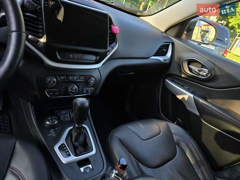 Позашляховик / Кросовер Jeep Cherokee 2017 в Запоріжжі фото 17 Позашляховик / Кросовер Jeep Cherokee 2017 в Запоріжжі